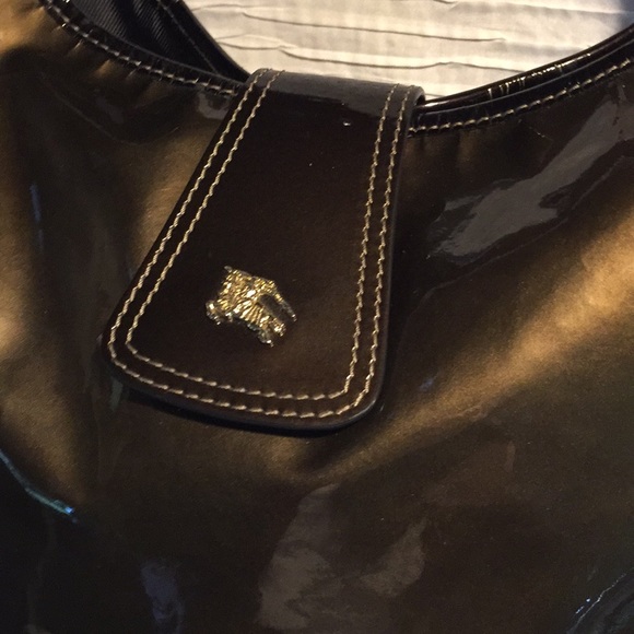 Burberry patent leather hobo - Picture 4 of 13